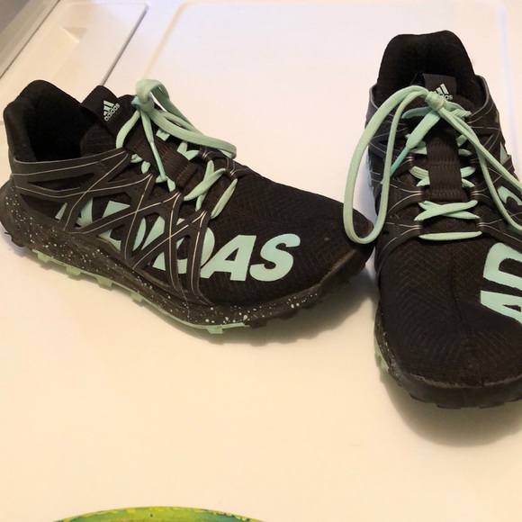 adidas vigor bounce women's trail running shoes